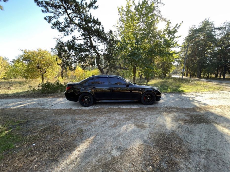Продам bmw 523i e60