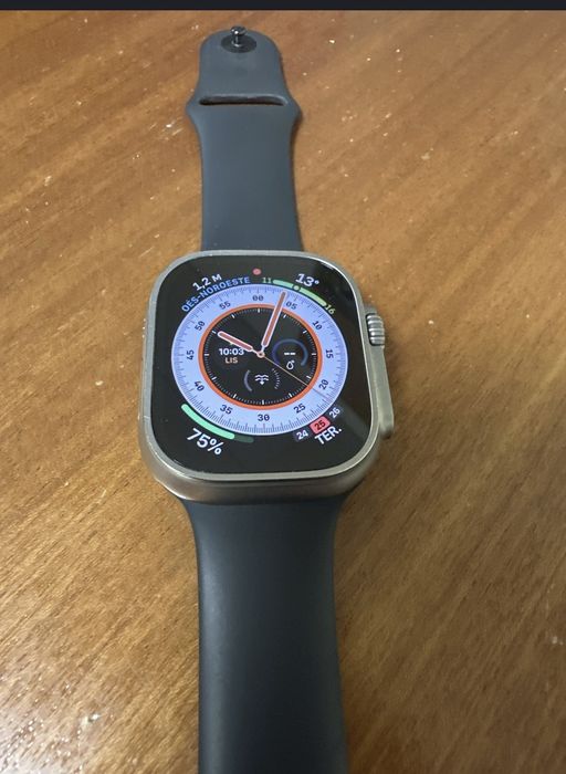 Apple watch ultra 1 sem detalhes nenhum com braceletes