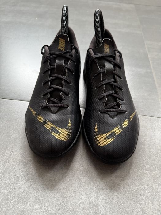 Halówki Nike Vapor 12 Academy GS IC Junior roz. 36
