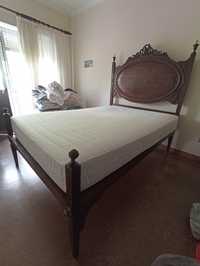 Cama antiga estilo Dona Maria 200 x 140