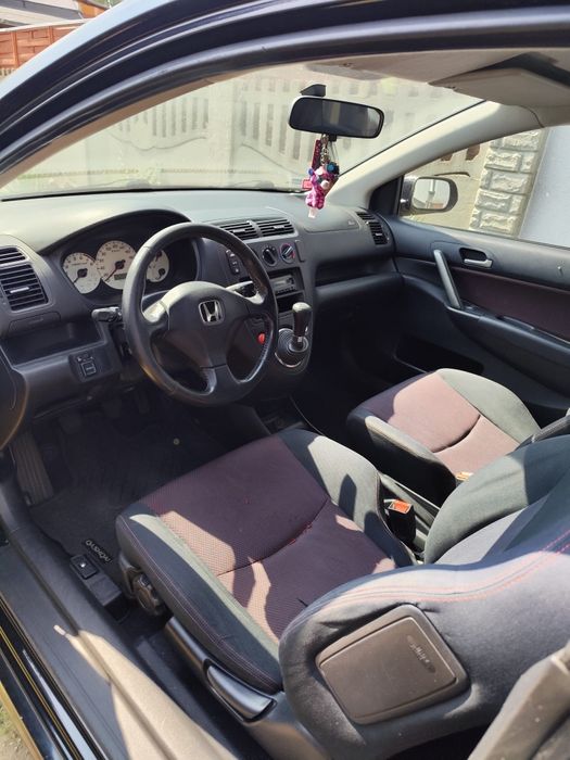 Honda Civic VII Hatchback 1.6 16V Sport Bar 110KM (81kW) 2005