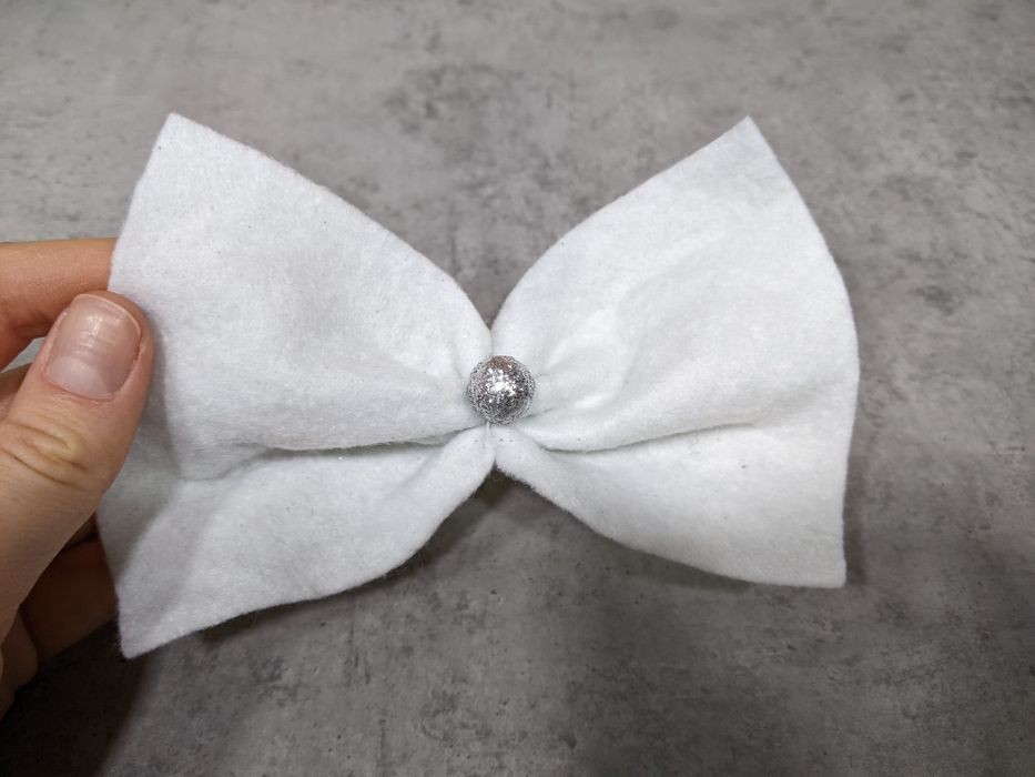 Новорічні прикраси, бантики з фетру на ялинку. Декор