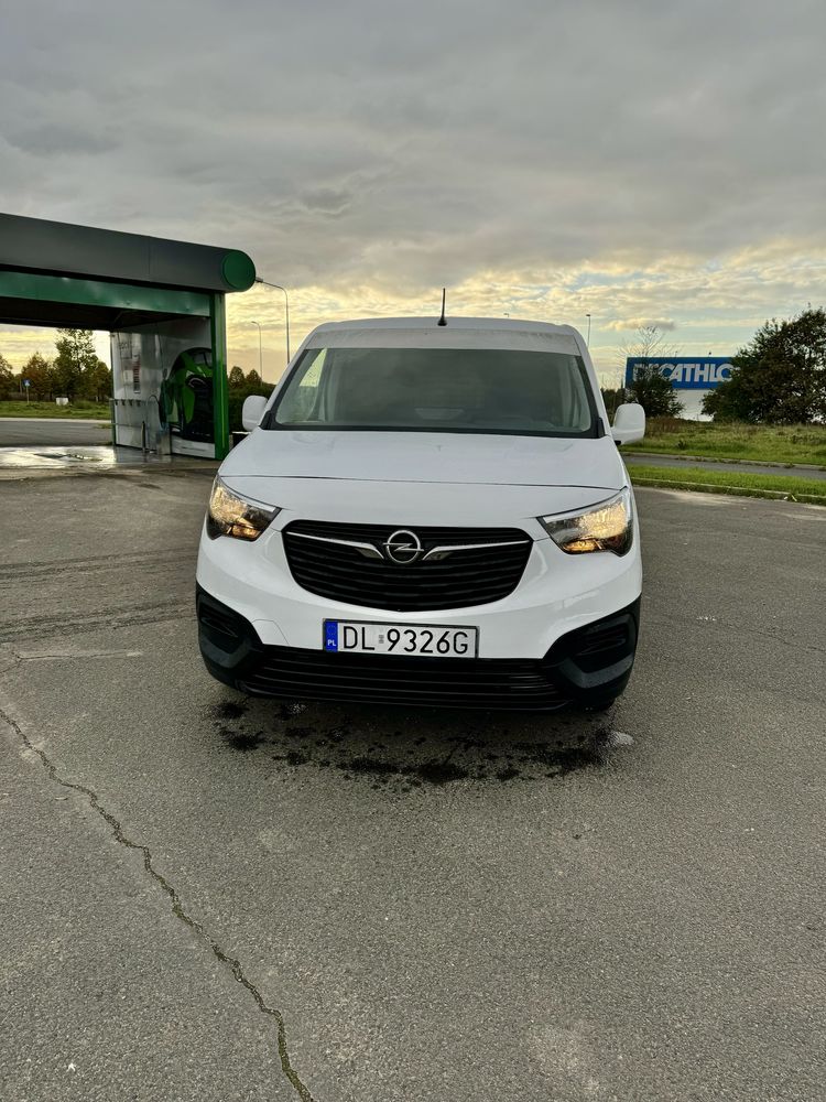 Opel Combo E 130km +VAT23