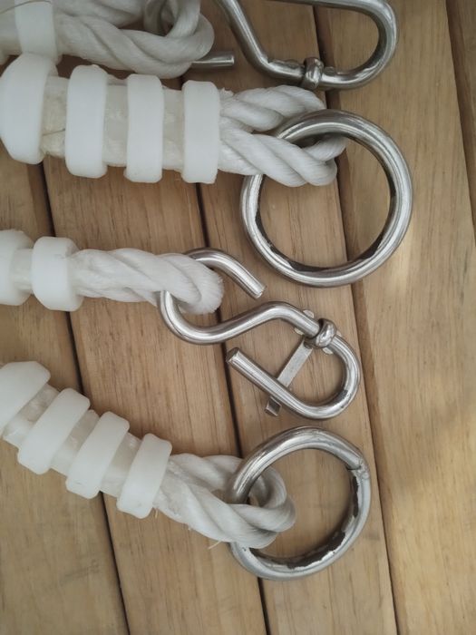 Huśtawka drewniana do mieszkania lub na działkę