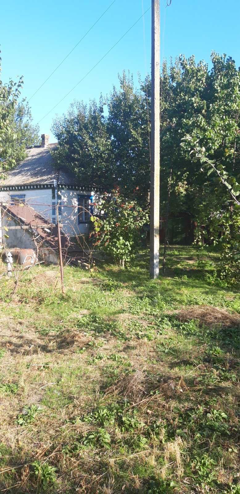 продам затишну хату в селі Лобойківка