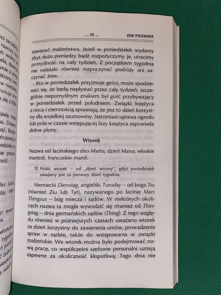 Mały leksykon przesądów o czarnym kocie trzynastce i wampirach