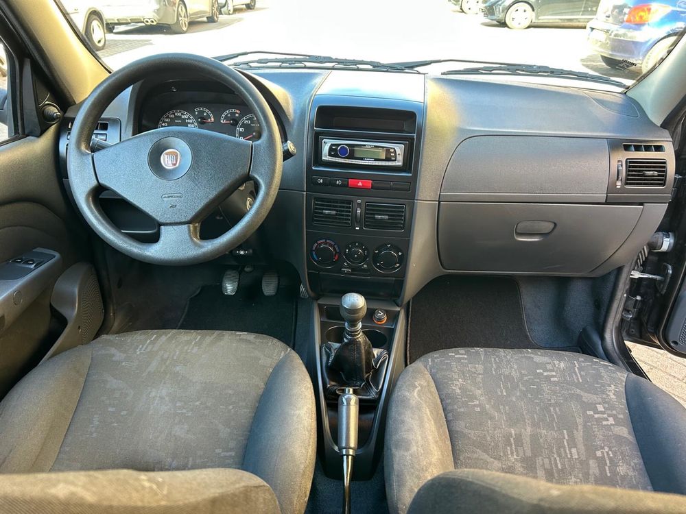 Vendo Fiat Strada como nova de garagem