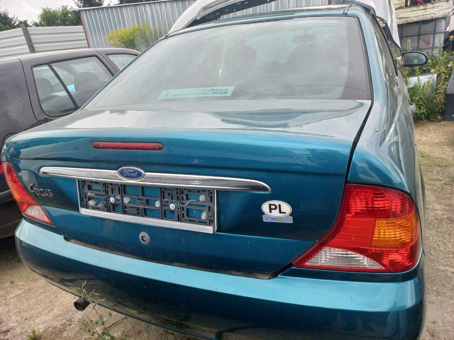 Ford Focus sedan MK1 lift - klapa bagażnika