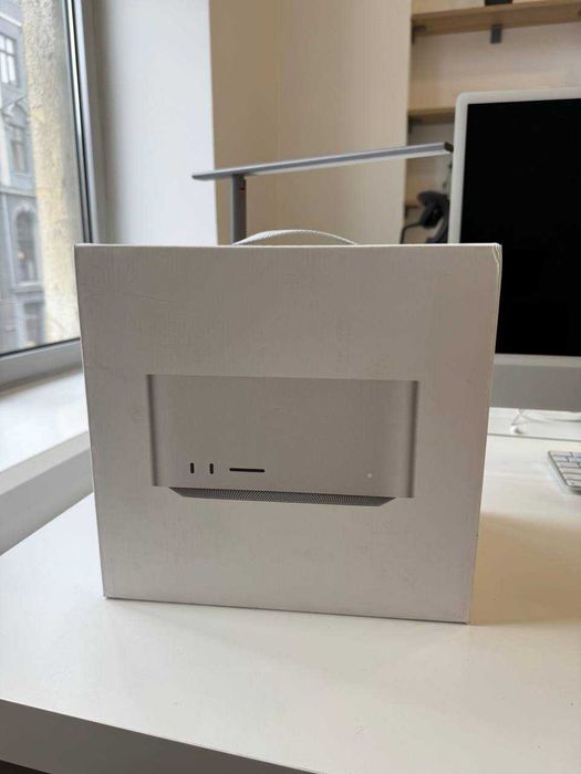 Mac Studio M2 Ultra 64GB/1TВ 24CPU/60GPU (MQH63)