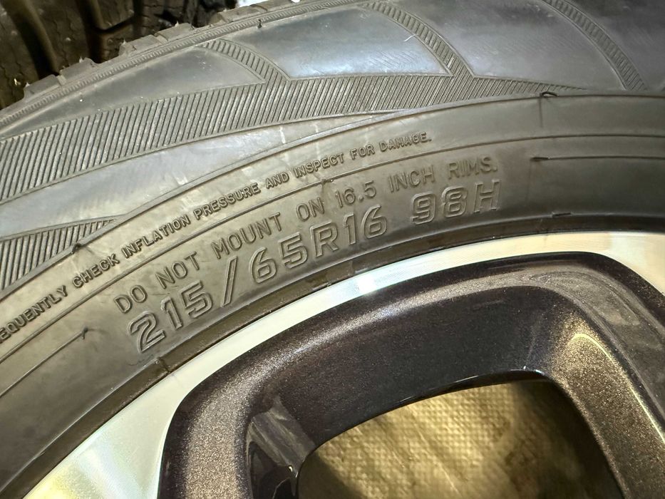 Oryginalne koła zimowe Jeep Renegade Falken 215/65/16 NOWE