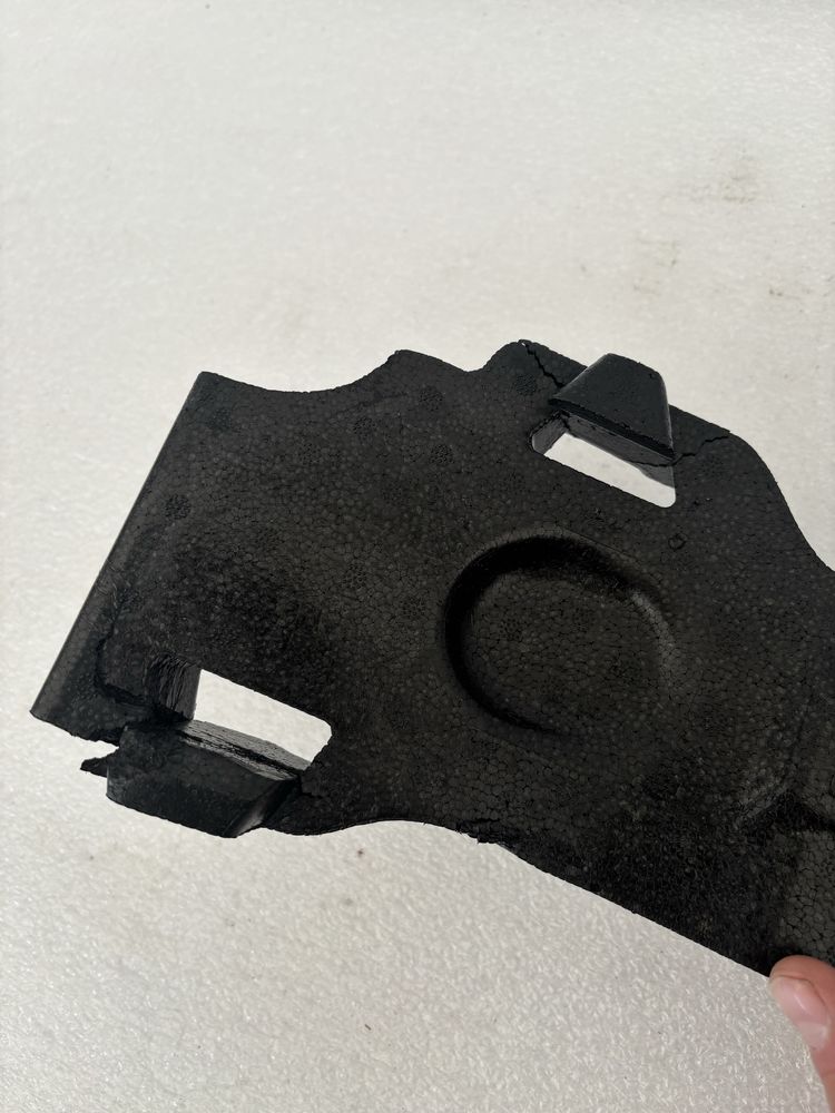 Audi A4 B9 8W0 lift 19- A5 absorber styropian pianka zderzaka przód