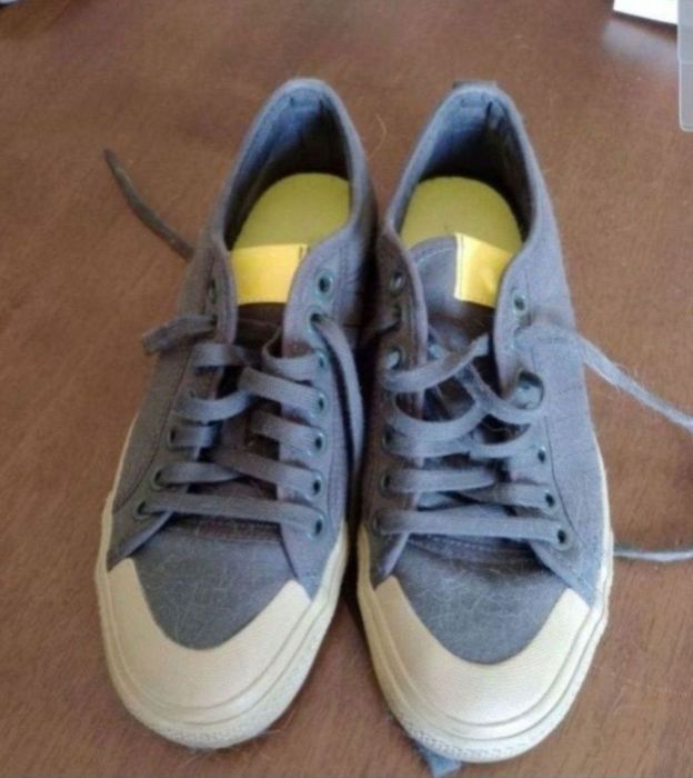 Tênis Adidas Nizza, número 40

Amarelo/Cinza

Número 40