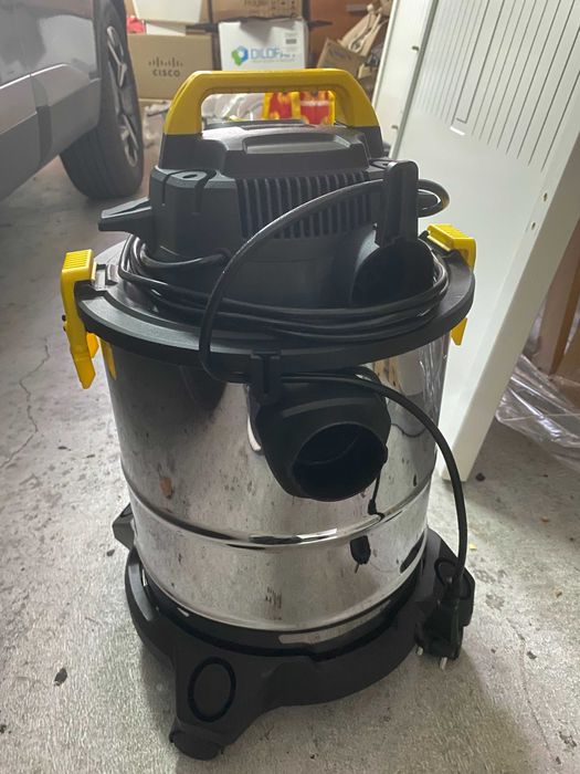 Aspirador de pó Boost 1200W sólidos e líquidos 20L - ainda na garantia