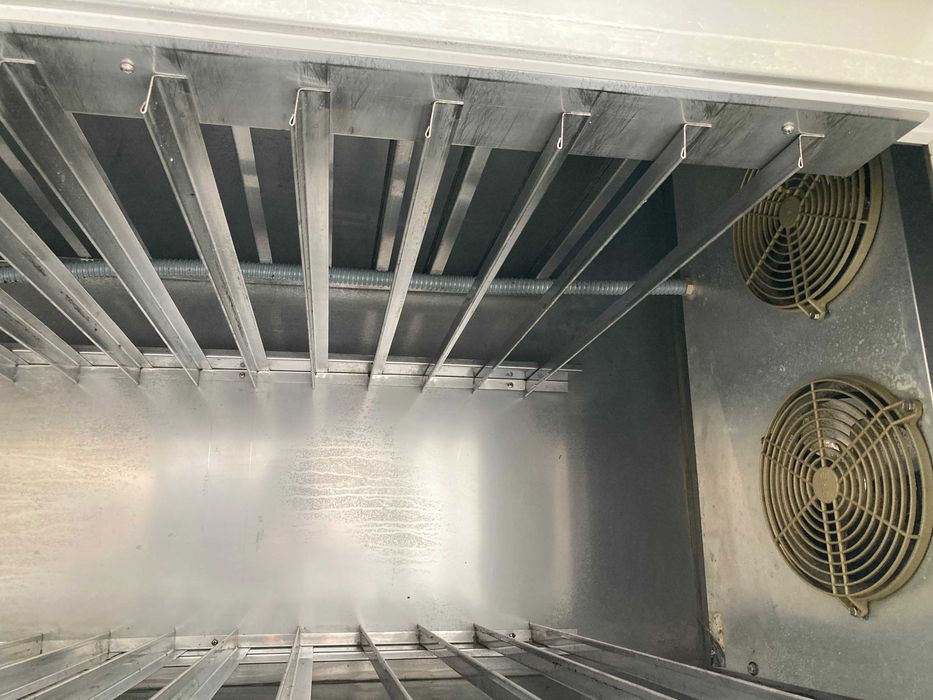 Armário inox refrigerado para tabuleiros pastelaria