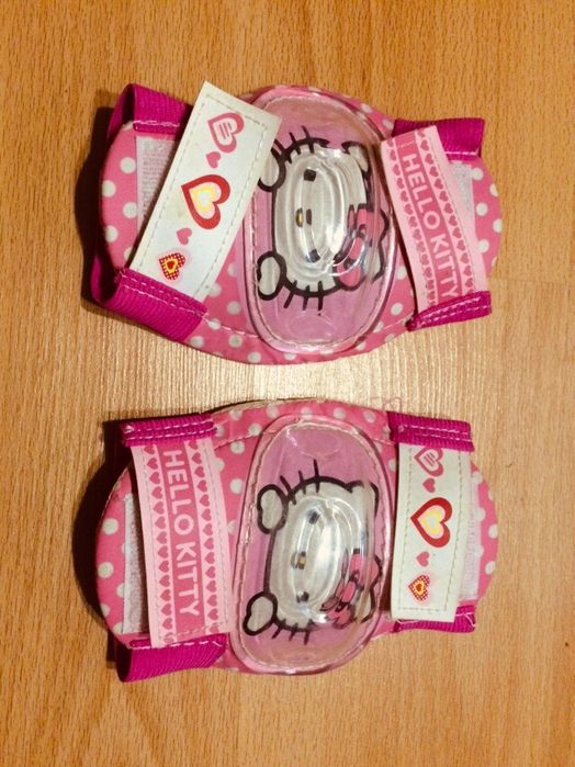 Cotoveleiras, joalheiras e luvas