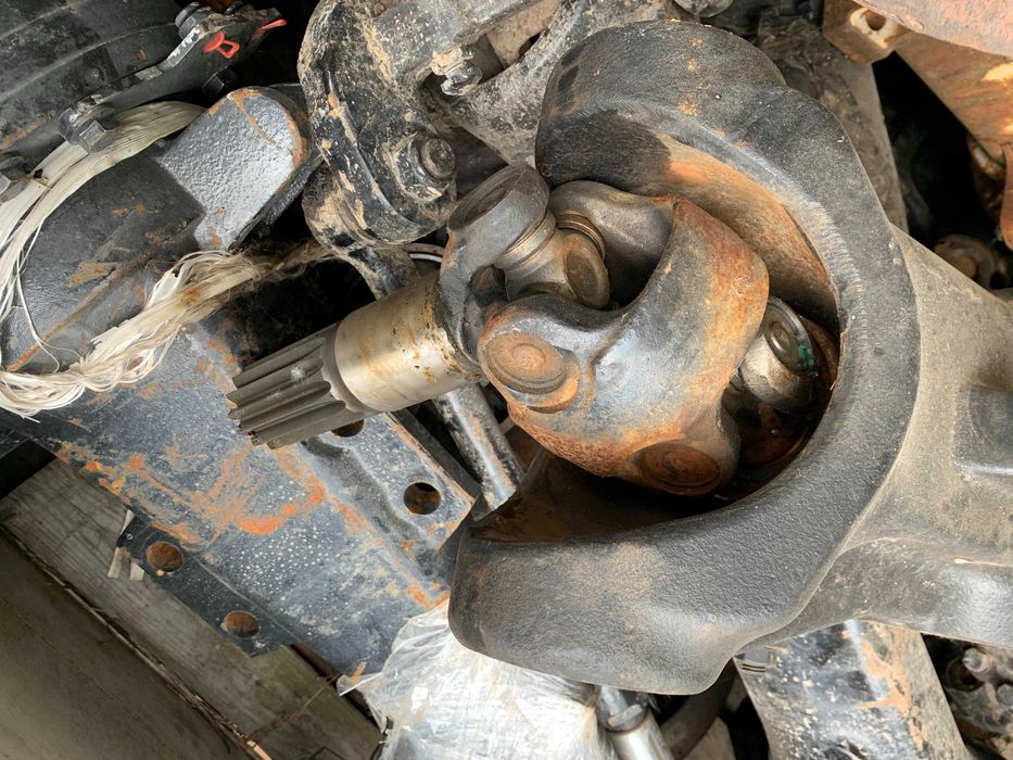 піввісь JCB Manitou CAT VOLVO Case JLG