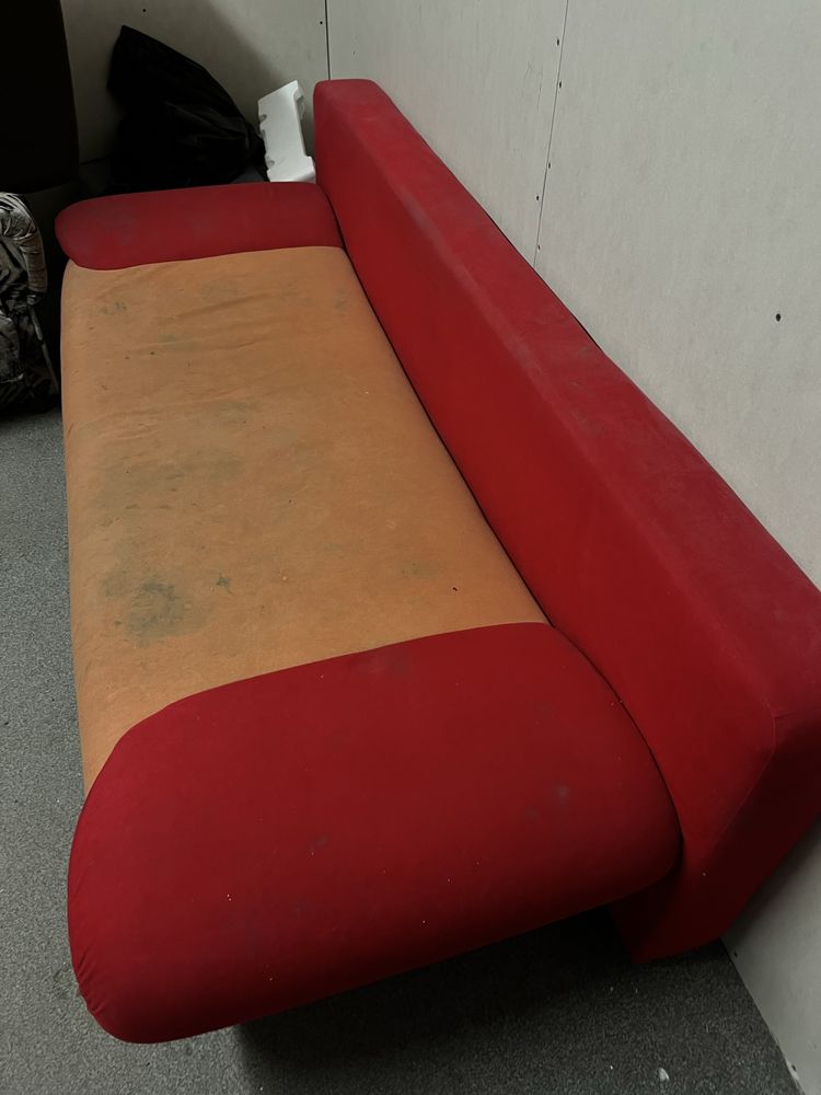 Komplet: biurko, krzesła, sofa – używane, tanio, Janki!