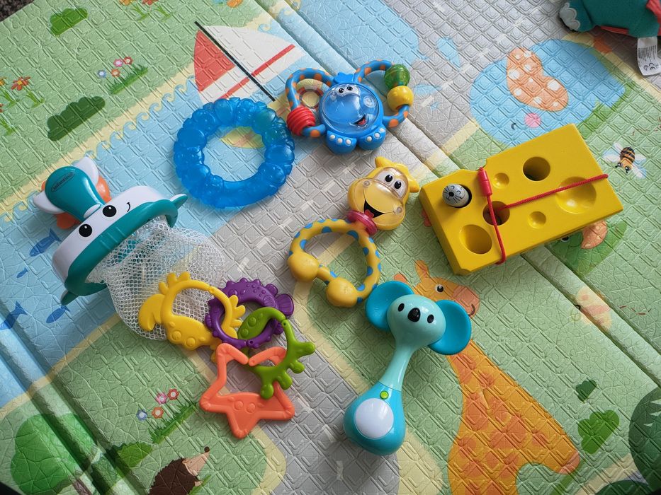 Лот фірмових іграшок для маленьких Chicco, Infantino,Fisher price,Viga