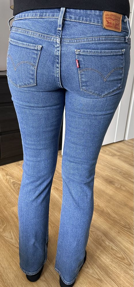 Jeansy Levi’s stan b.dobry r. 26 Middy Straight
