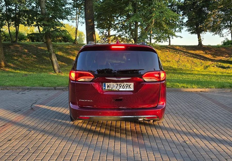 Chrysler Pacifica Chrysler Pacifica Touring L Plus 2017 Benzyna + LPG