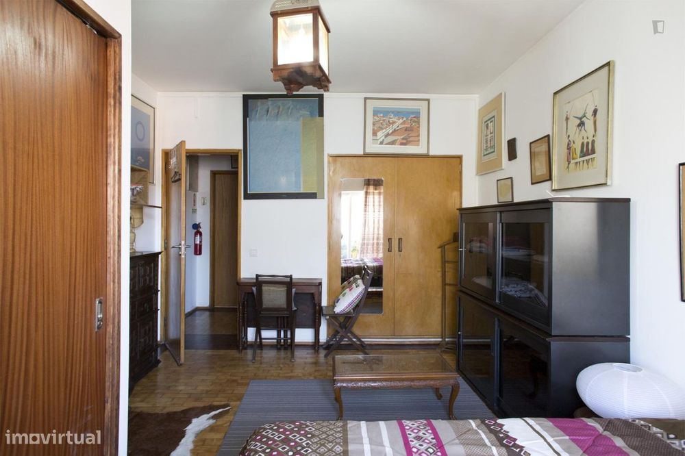 128759 - GUEST HOUSE ROOMS - Quarto 5 - com...