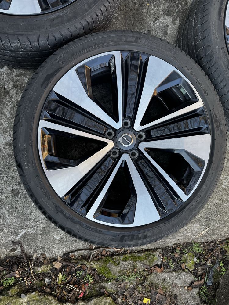 Koła felgi z oponami 235/40/19 volvo v60,s60