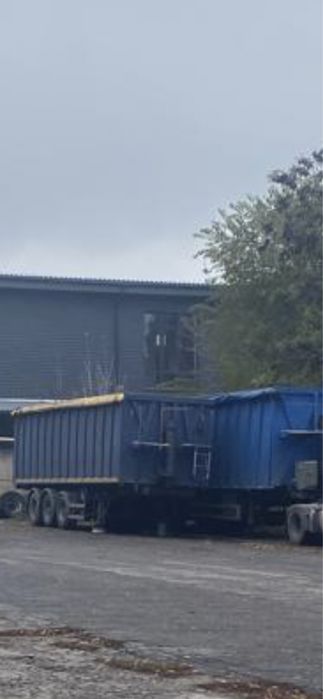 Услуги самосвала, услуги ломовоза.