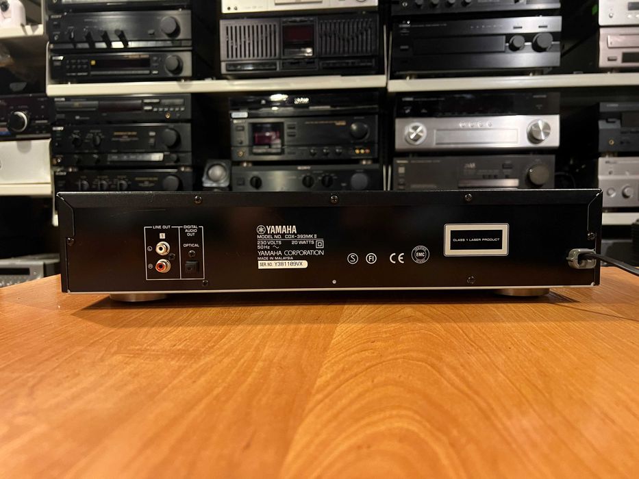 Odtwarzacz płyt CD Yamaha CDX-393 Mk II Audio Room