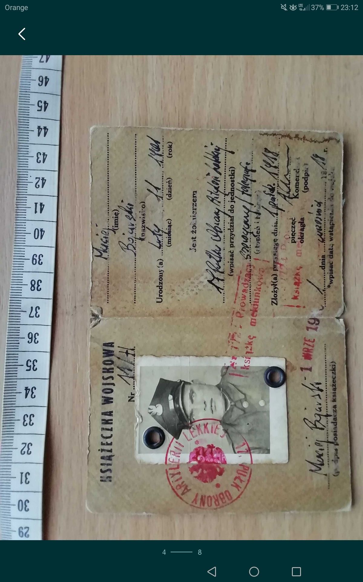 Zestaw legitymacji wojskowych i innych dokumentów
