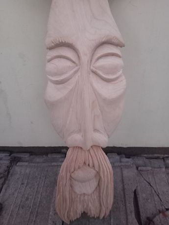 Rzeźba z drewna maska