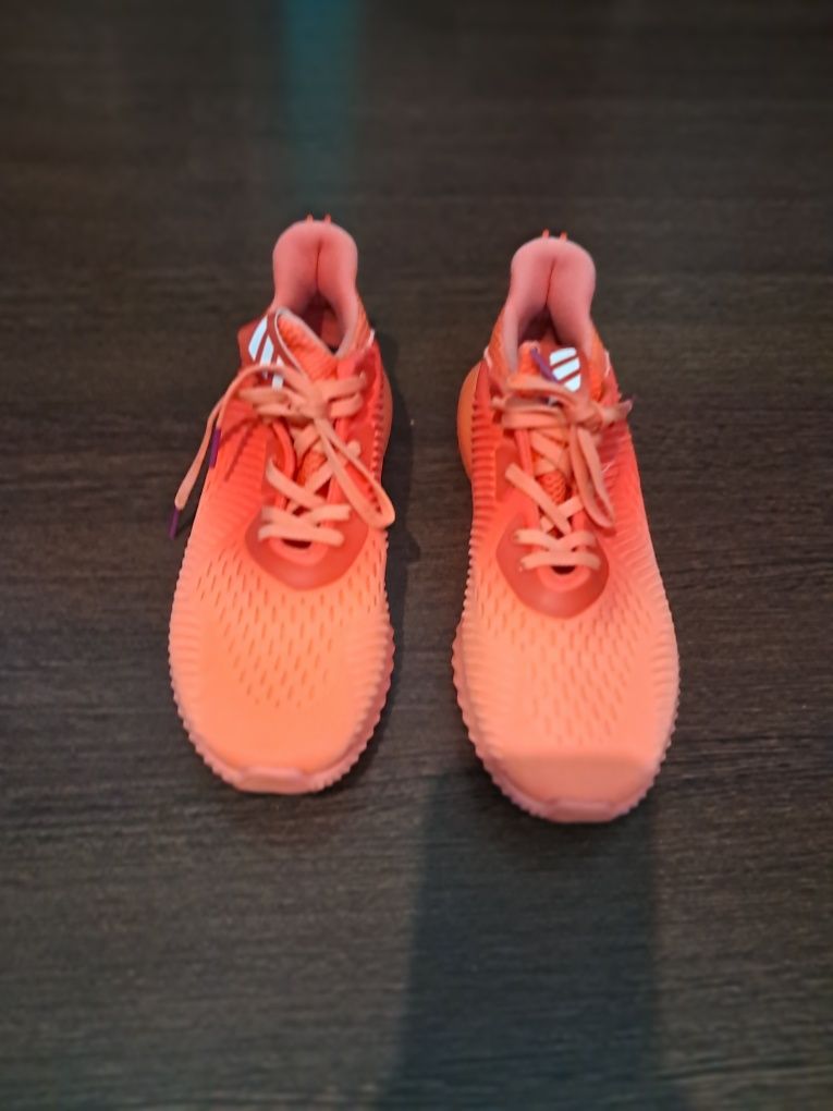 Кросівки adidas Alphabounce