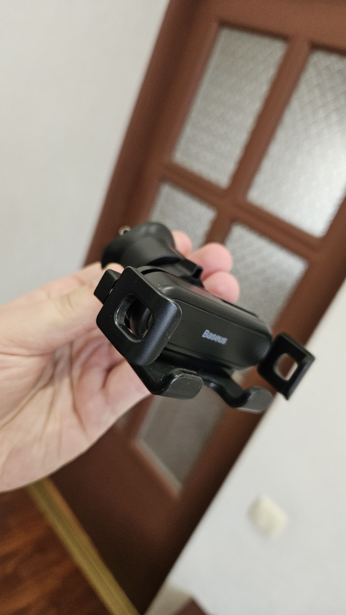 Автотримач для телефону baseus самозажимний