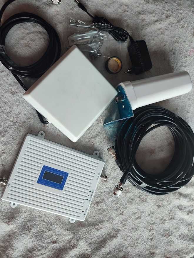 Trójzakresowy Wzmacniacz Sygnału Gsm Lte G 3G 4G