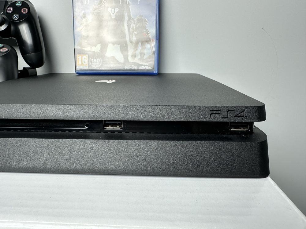 Sony Playstation 4 Slim 500gb  стан нової приставки