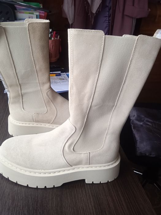 Продам чоботи "челсі"(без підклад) 40 розм.