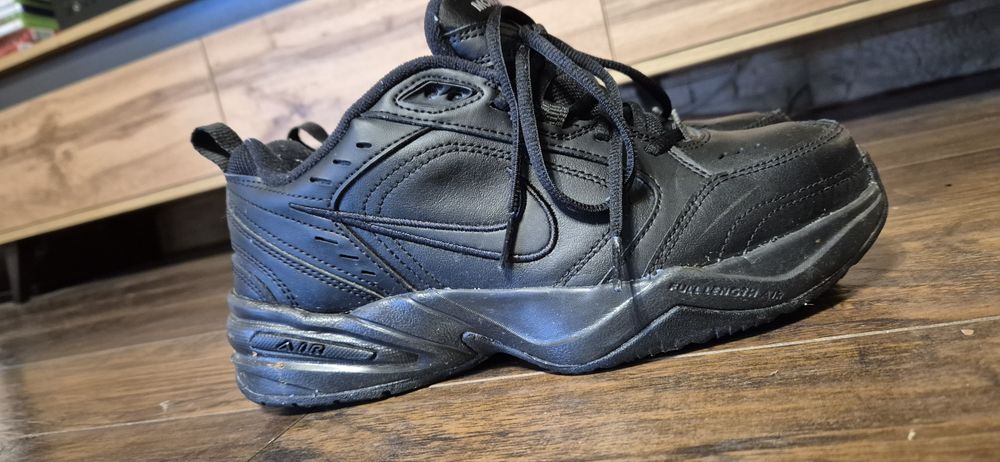 NIKE Lifestyle Air Monarch IV Extra 40.5 Wide na gwarancji