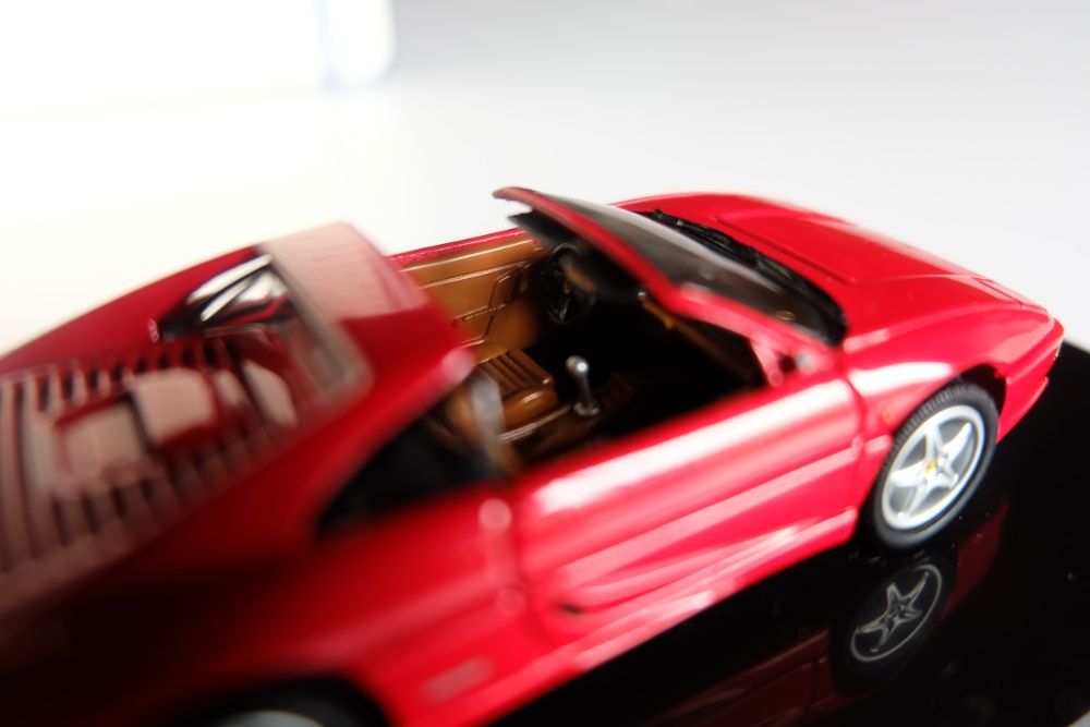 Miniatura Ferrari F355