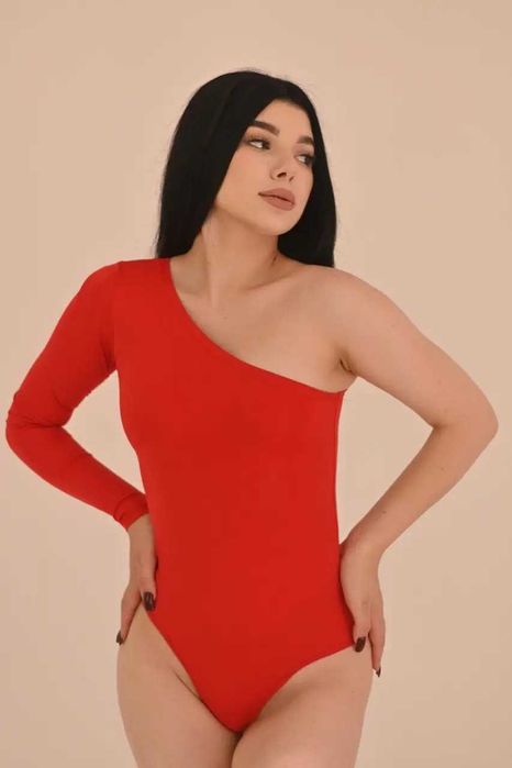 Червоний боді на один рукав/красное боди на один рукав