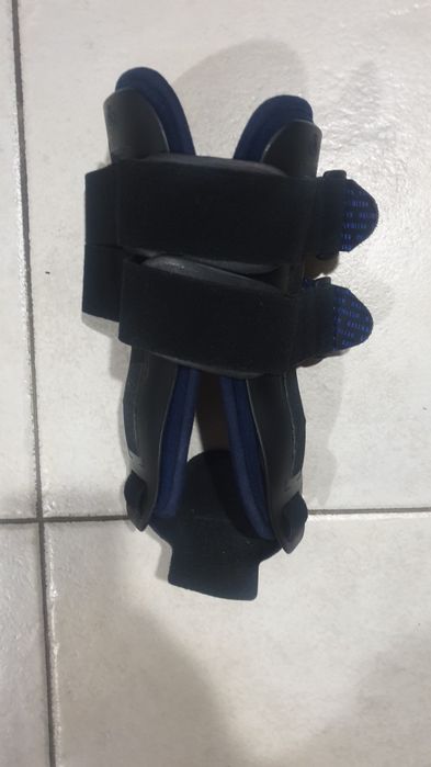 Imobilizador de tornozelo