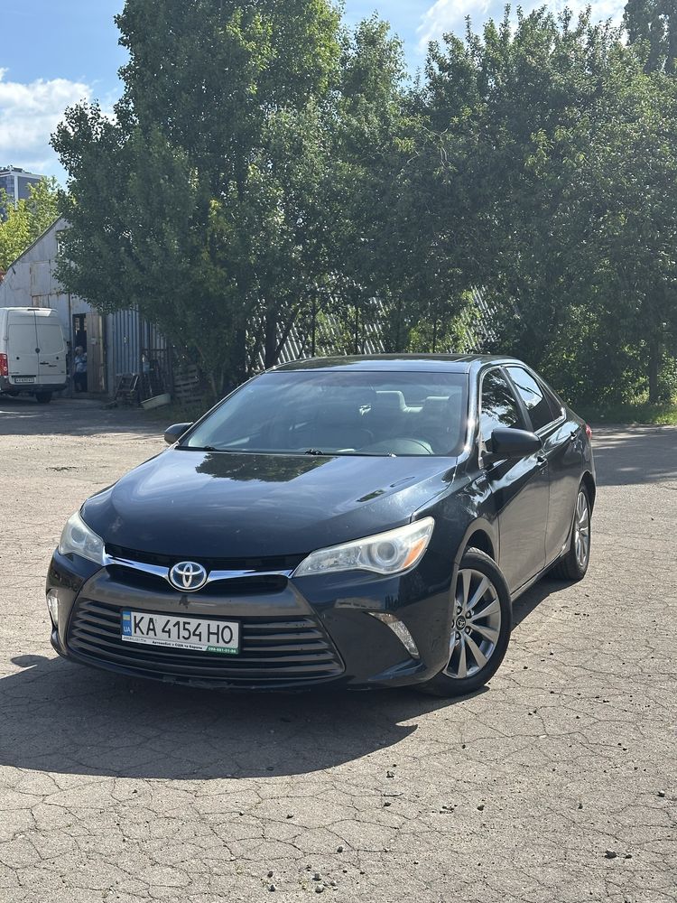 Арена авто Toyota Camry Hybrid, Volkswagen Passat B7