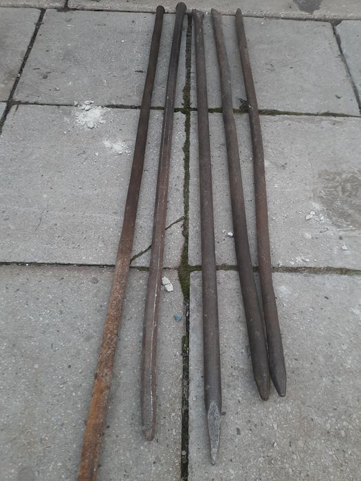 Кувалды,ломы,канистры,бочки,окно пластик,станина станка