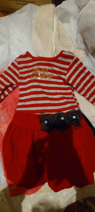 Віддам безкоштовно речі 3 років іграшки