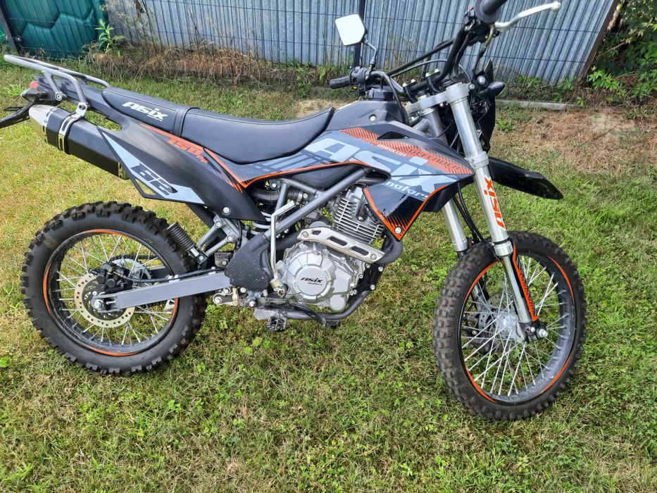 Asix Defender 150cc