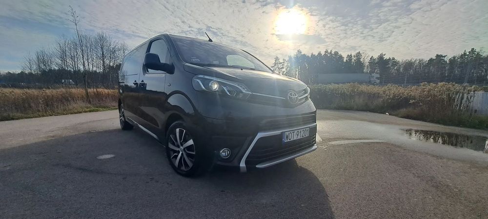 Toyota Proace Verso Toyota ProAce Verso 2.0 150 KM Manual Medium Family + escape vans