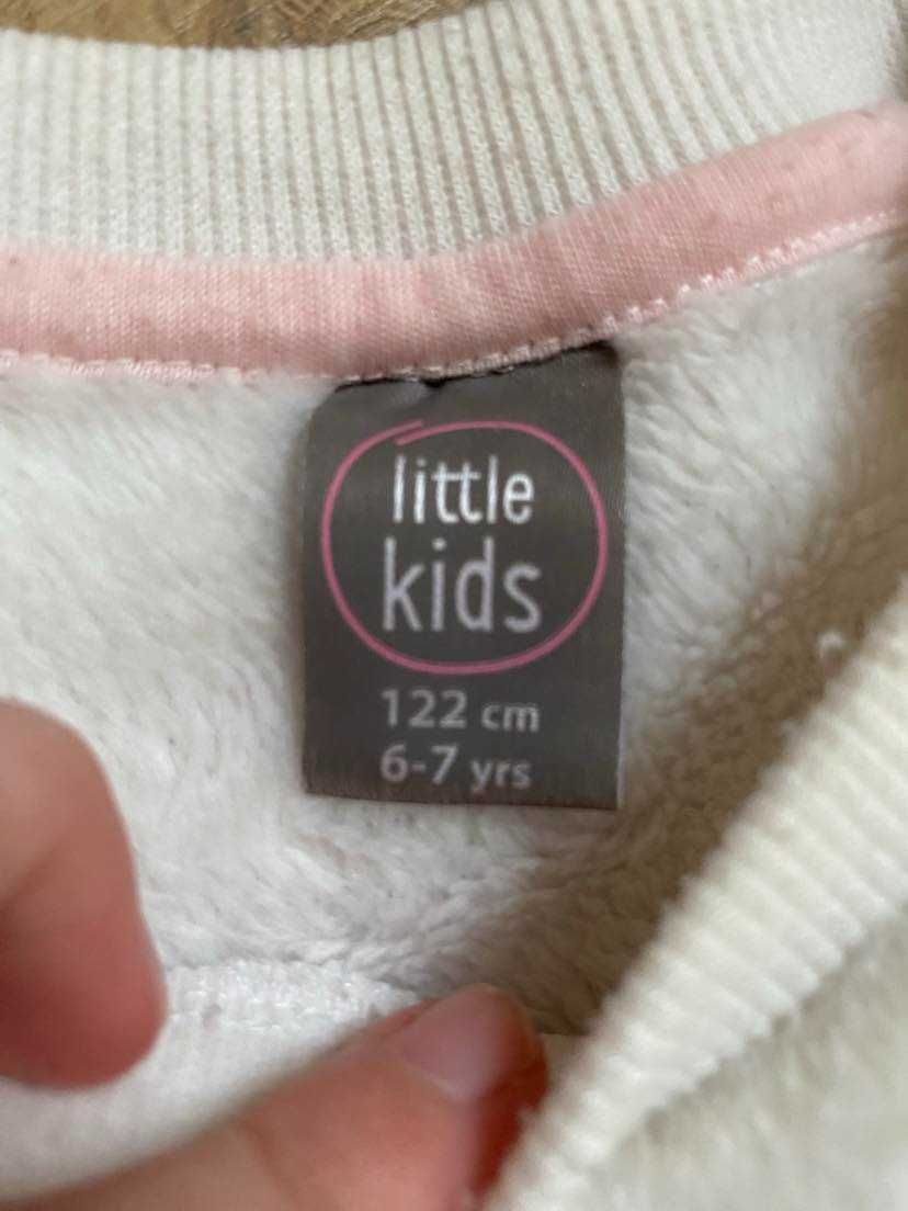 Sweterek dziecięcy rozmiar 122.