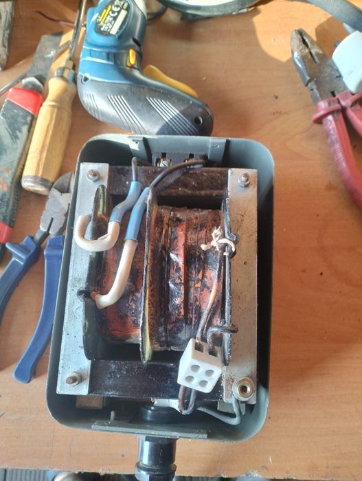 Generator Prądu FaninaPRZEMYSŁ 1974 24W zachowanie oryginał że