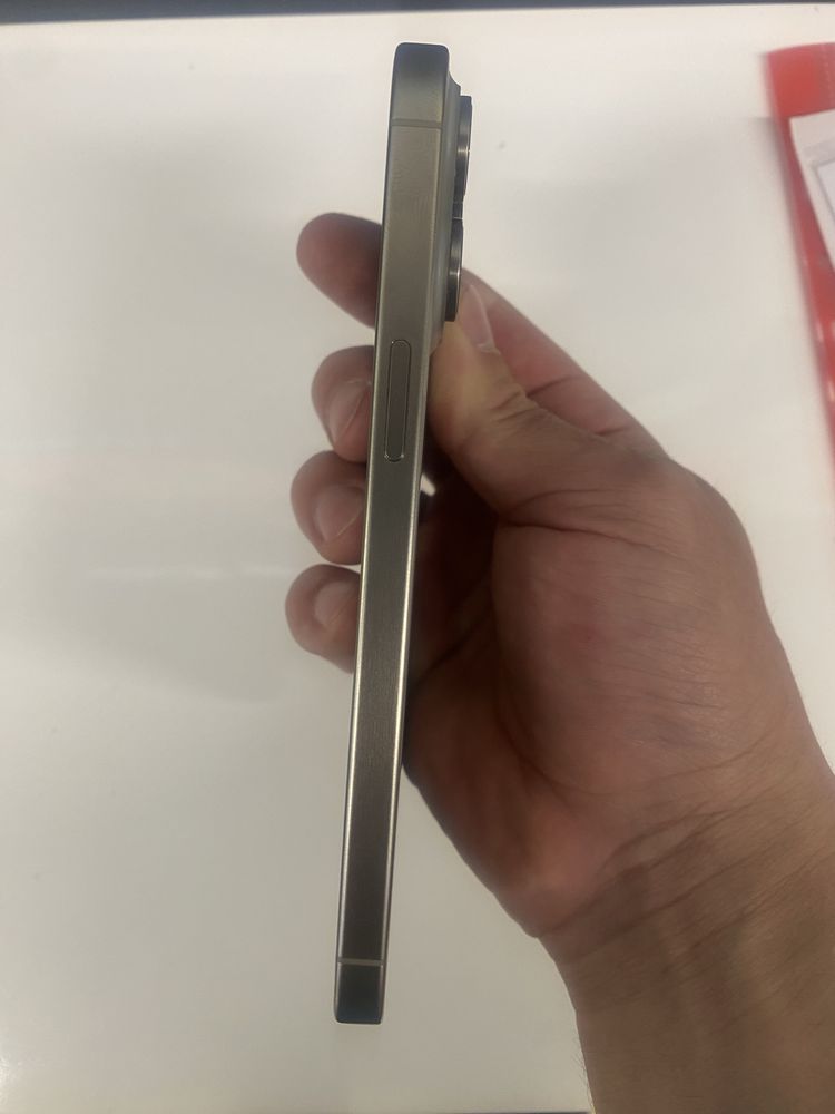 Iphone 15 pro max 256 natural