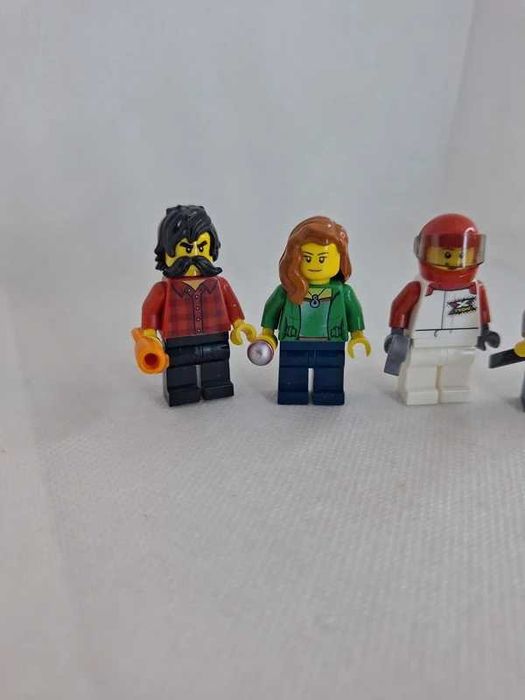 Oryginalne minifigurki lego city 4 sztuki