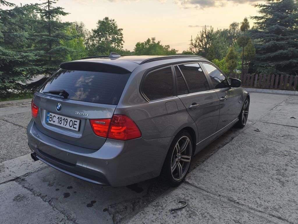 BMW E91 328i Xdrive 2011рік