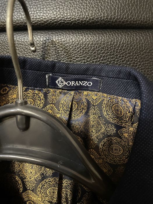 Чоловічий класичний костюм Lorenzo L